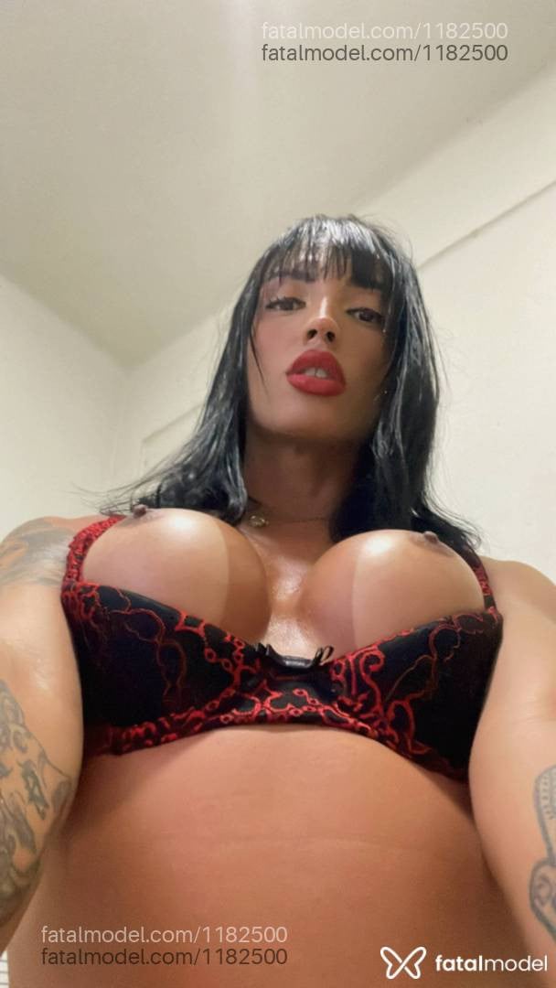 Acompanhante travesti com cabelo castanho de olhos castanhos - Patty freitas