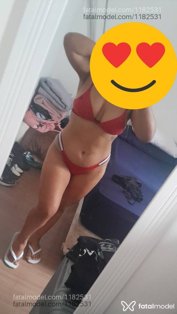 Acompanhante mulher morena (o) de olhos castanhos - Larissa