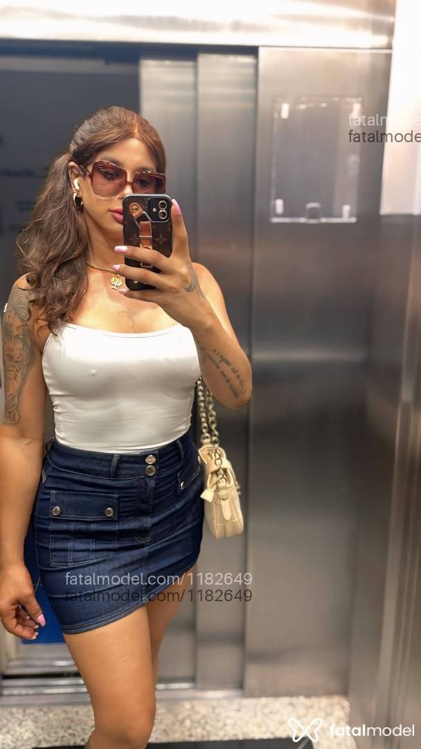 Acompanhante mulher trans morena (o) de olhos castanhos em Balneário Camboriú - Stefanny Castro
