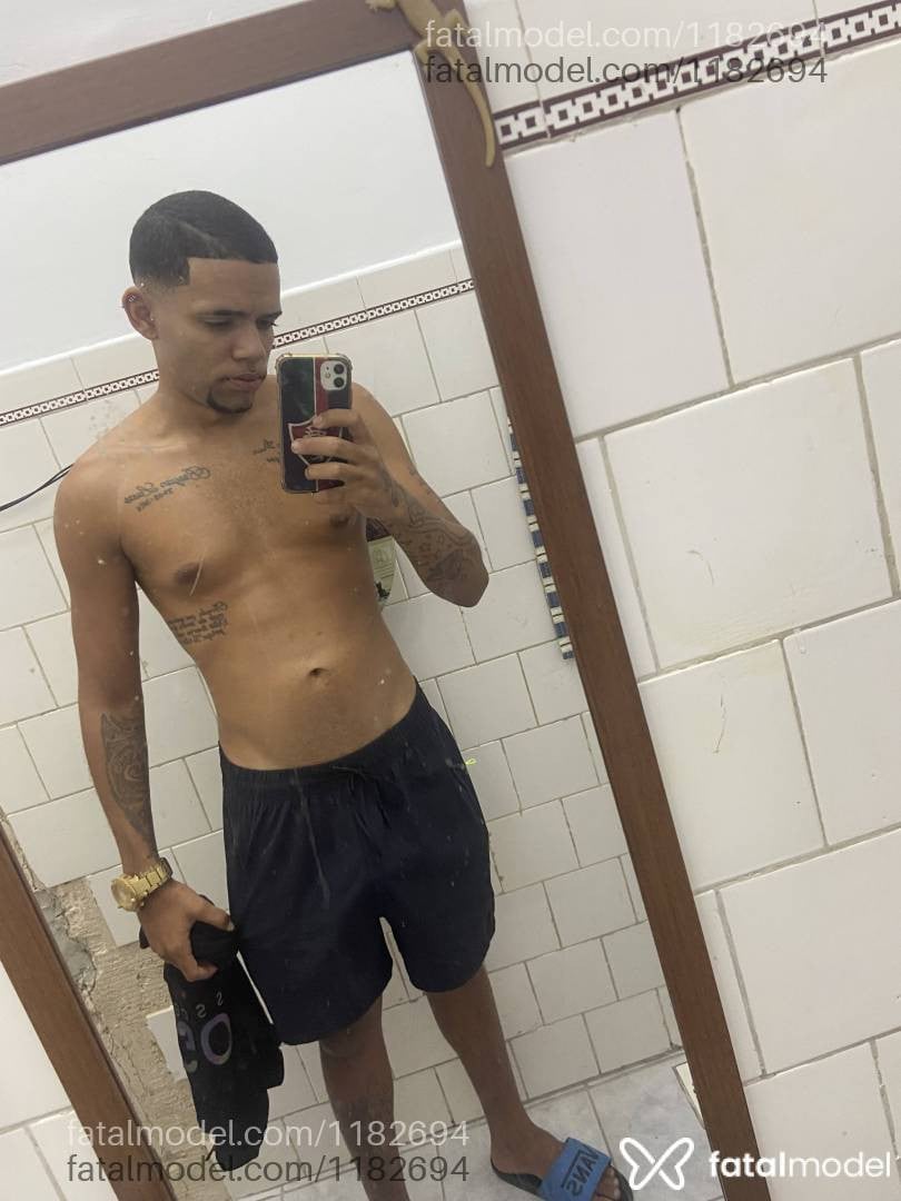 Acompanhante homem com cabelo castanho de olhos castanhos em Rio de Janeiro - Pablo