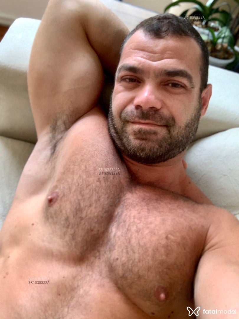 Acompanhante homem com cabelo castanho de olhos castanhos em Rio de Janeiro - Dyon Silva