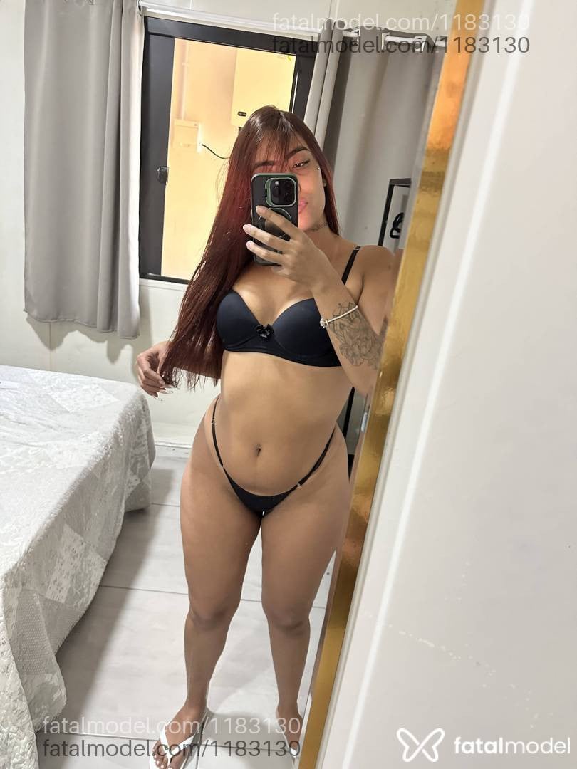 Acompanhante mulher ruiva (o) de olhos castanhos - Thais