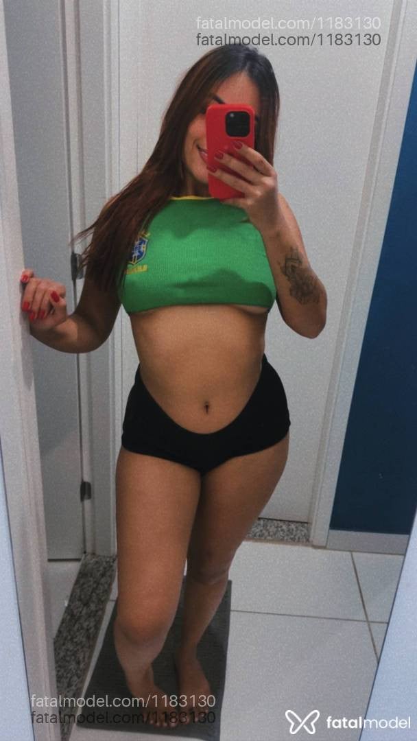 Acompanhante mulher ruiva (o) de olhos castanhos - Thais