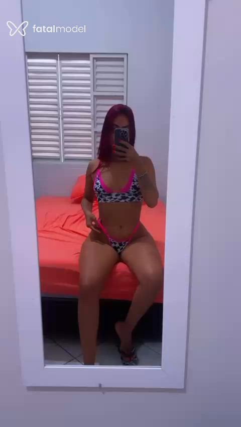 Acompanhante mulher ruiva (o) de olhos castanhos - Thais Acompanhante mulher ruiva (o) de olhos castanhos - Thais