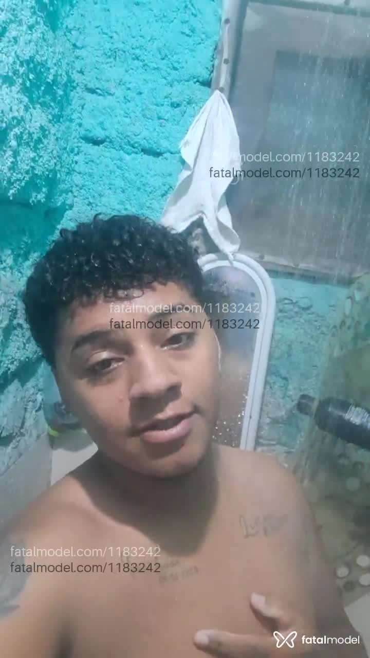Acompanhante homem morena (o) de olhos castanhos em Porto Alegre Acompanhante homem morena (o) de olhos castanhos em Porto Alegre - Douguisinho