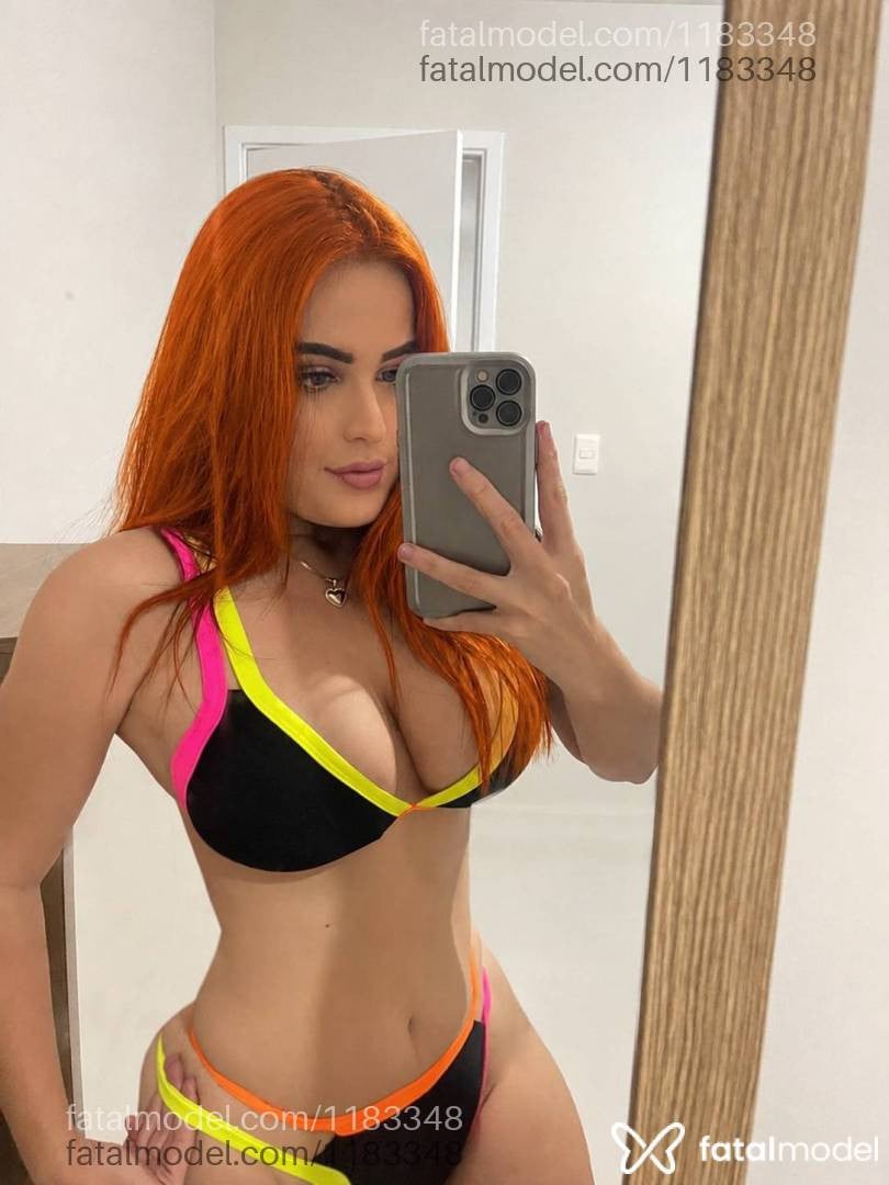 Acompanhante mulher morena (o) de olhos mel - Clara Lopez