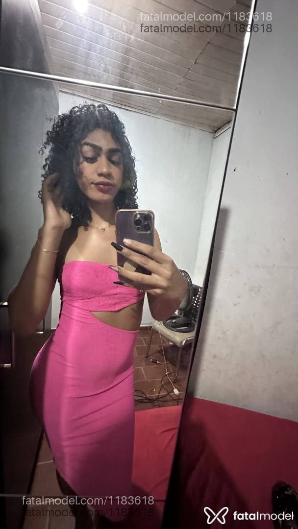 Acompanhante mulher trans morena (o) de olhos castanhos - Hadassa