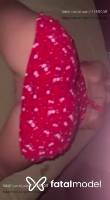 Acompanhante mulher com cabelo castanho de olhos castanhos - Vivian Acompanhante mulher com cabelo castanho de olhos castanhos - Vivian