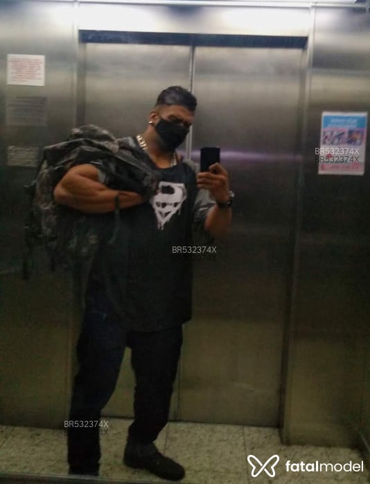 Acompanhante homem morena (o) de olhos castanhos em São Paulo Acompanhante homem morena (o) de olhos castanhos em São Paulo - MorenoBoyTop