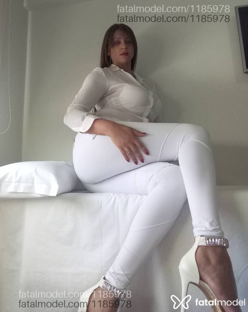 Acompanhante mulher morena (o) de olhos castanhos - Janaína Vitalle