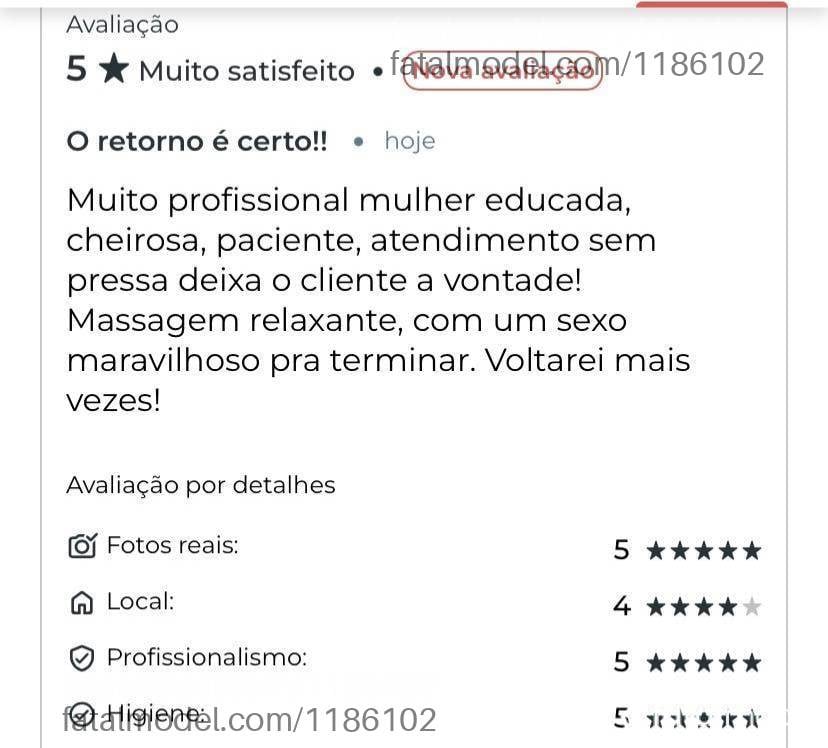 Acompanhante mulher com cabelo castanho de olhos castanhos - Isa Santorini
