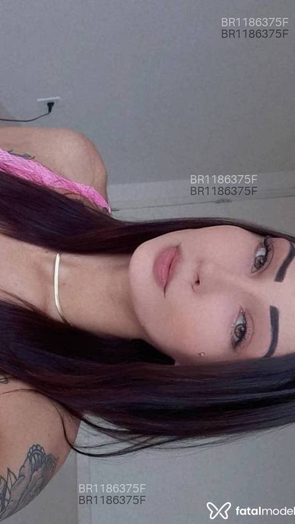 Acompanhante mulher com cabelo castanho de olhos mel em São Paulo Acompanhante mulher com cabelo castanho de olhos mel em São Paulo - Natasha vasquez