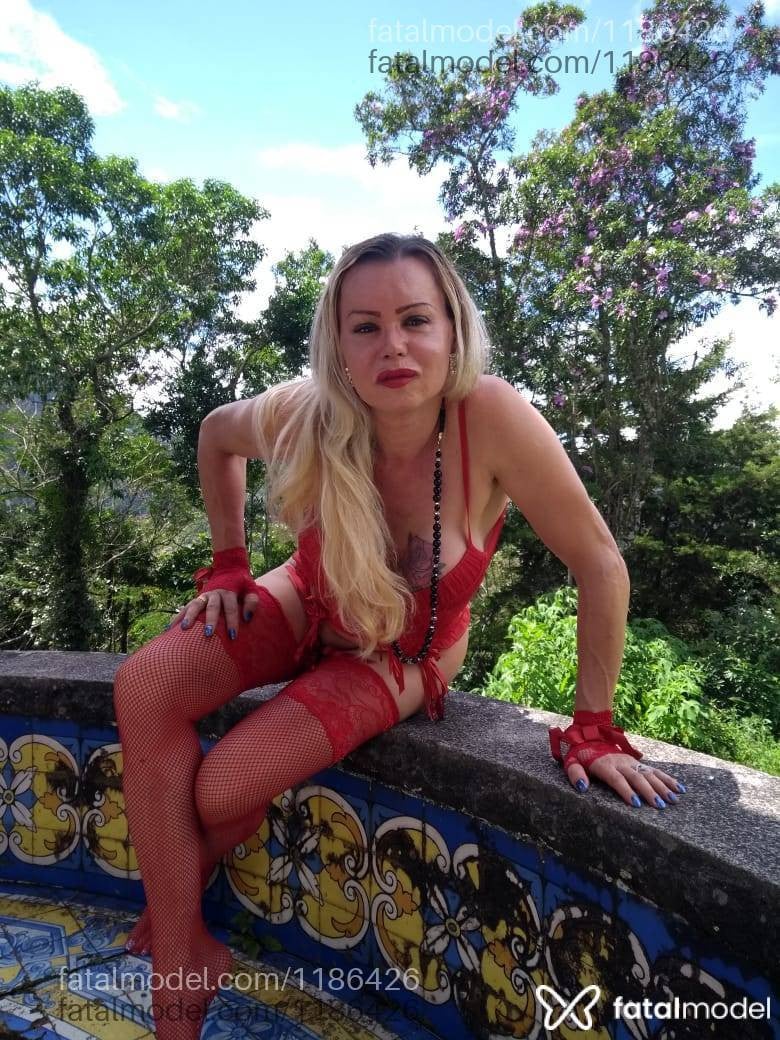 Acompanhante mulher trans loira (o) de olhos castanhos em Teresópolis Acompanhante mulher trans loira (o) de olhos castanhos em Teresópolis - KassandraDIOR