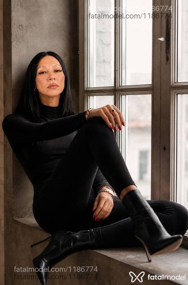 Acompanhante mulher morena (o) de olhos mel em Ubatuba - Taís Hadid