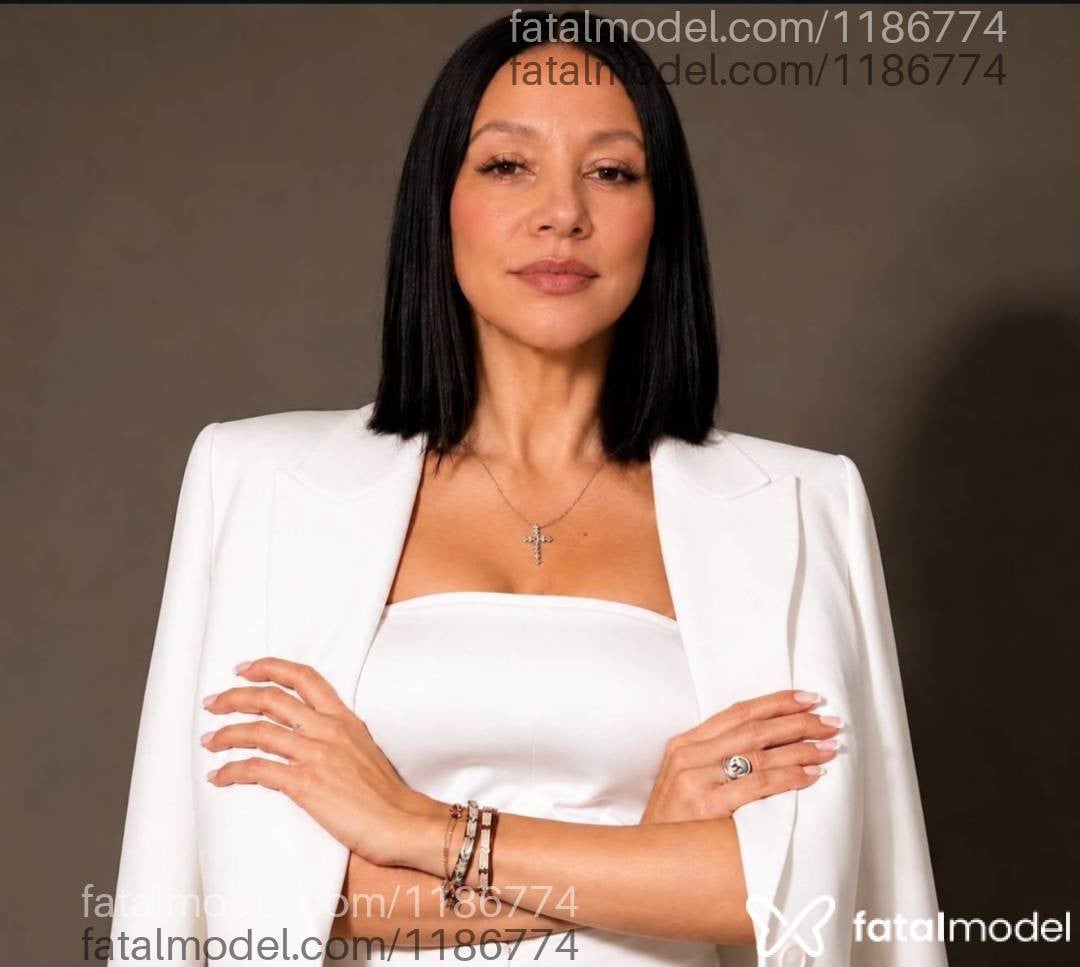 Acompanhante mulher morena (o) de olhos mel - Taís Hadid