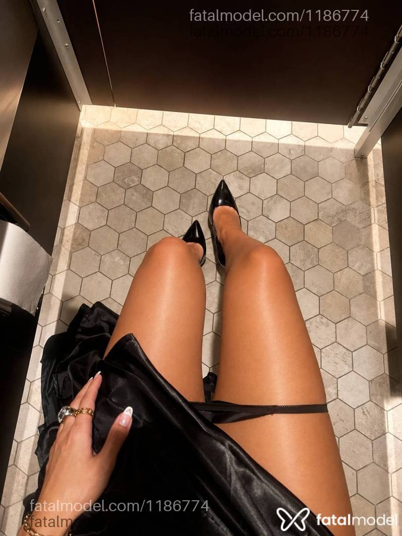 Acompanhante mulher morena (o) de olhos mel - Taís Hadid