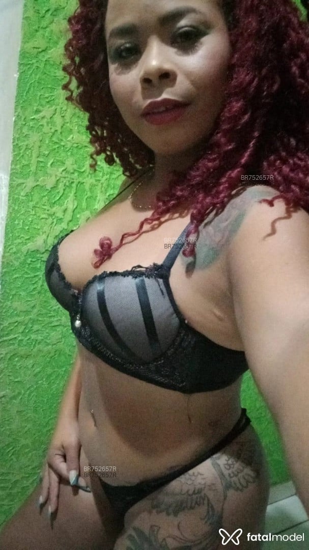 Acompanhante mulher com cabelo castanho de olhos mel em Sorriso - Fernanda