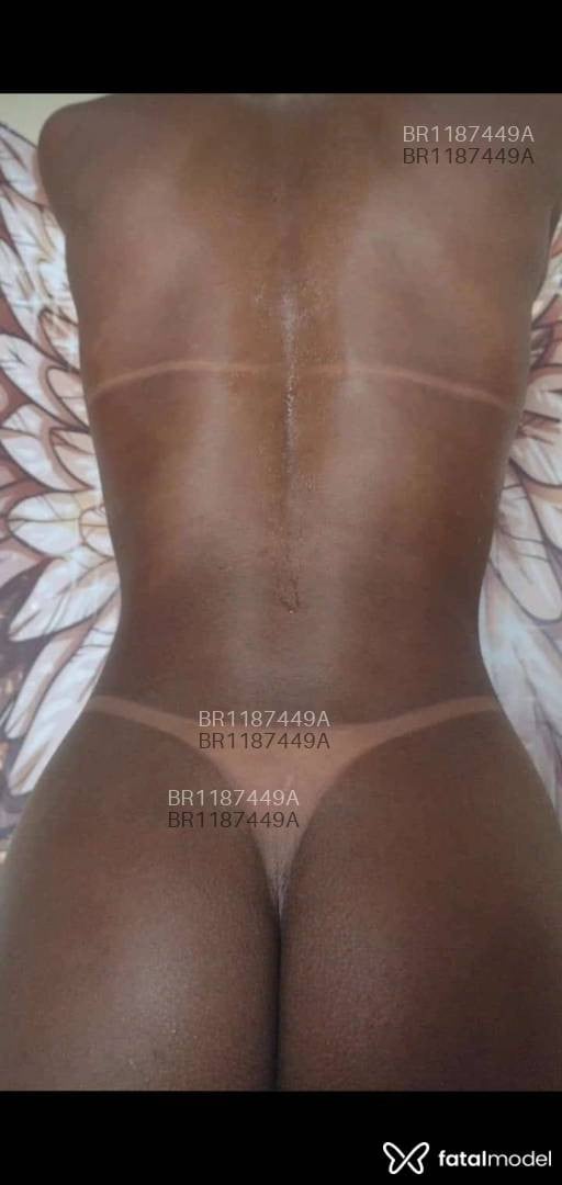 Acompanhante travesti morena (o) de olhos castanhos em Pirassununga - Meduza Lins