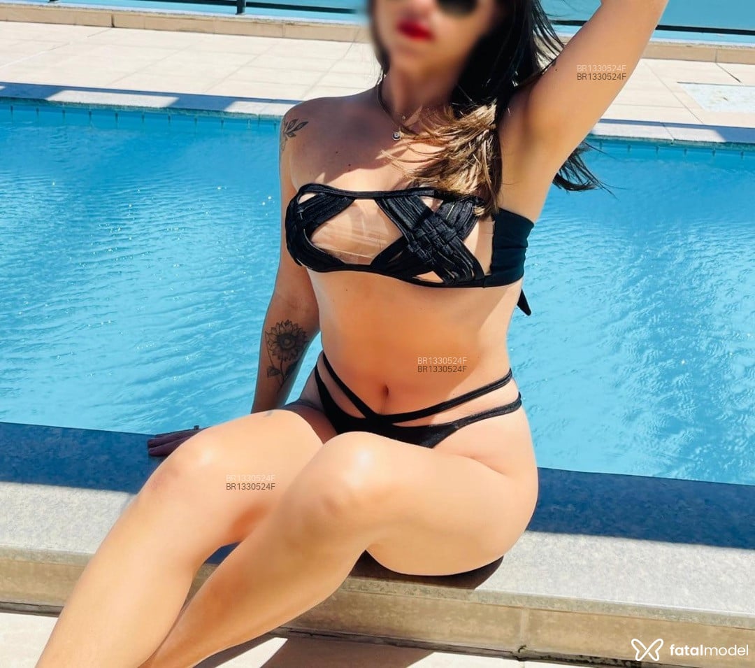 Acompanhante mulher morena (o) de olhos castanhos em Rio das Ostras Acompanhante mulher morena (o) de olhos castanhos em Rio das Ostras - Cristal