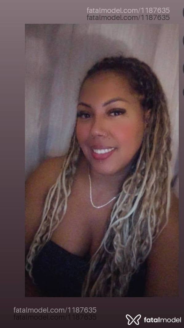 Acompanhante mulher com cabelo castanho de olhos castanhos em Santa Maria - Karol
