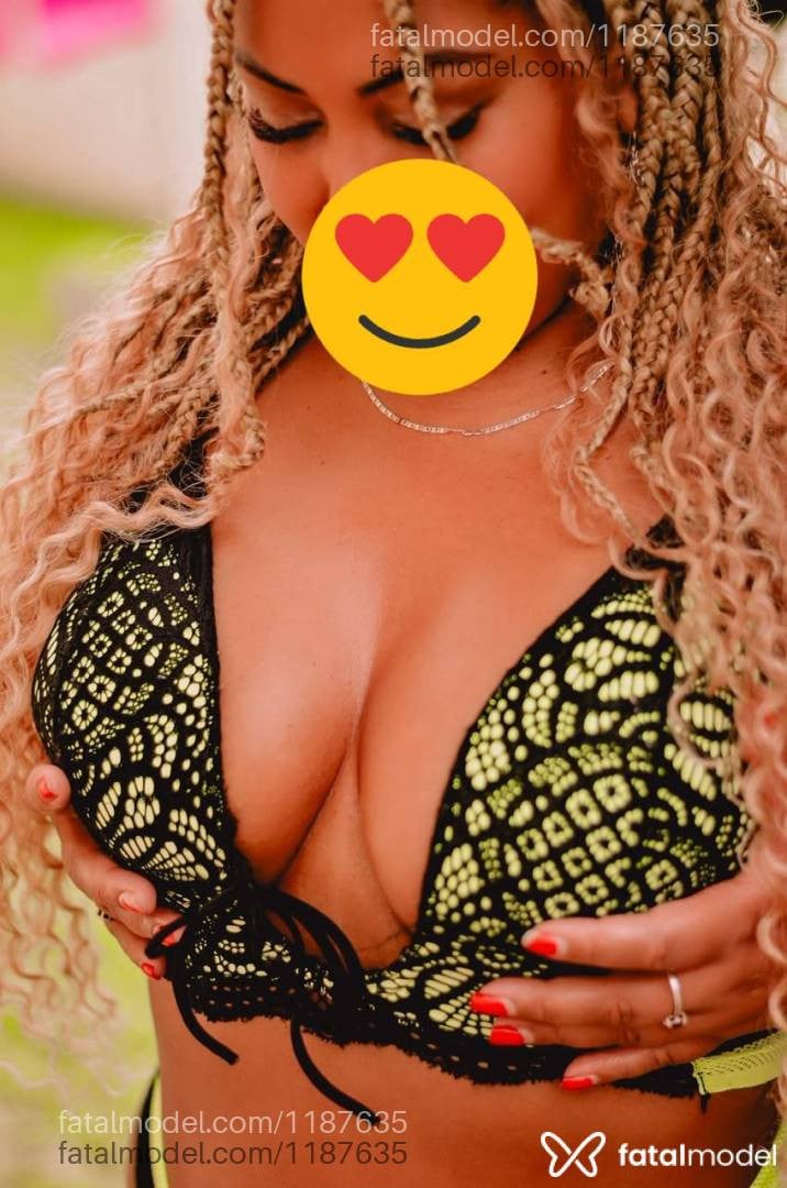 Acompanhante mulher com cabelo castanho de olhos castanhos - Karol