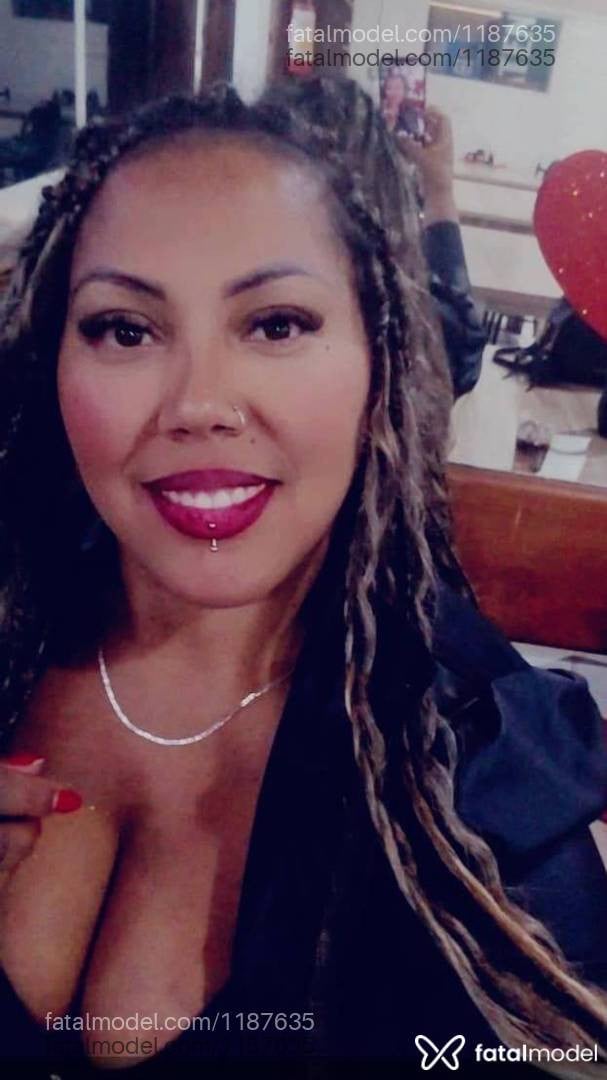 Acompanhante mulher com cabelo castanho de olhos castanhos em Caxias do Sul - Karol