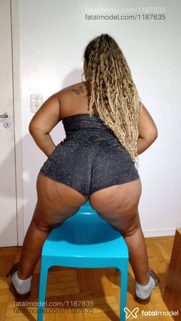 Acompanhante mulher com cabelo castanho de olhos castanhos - Karol