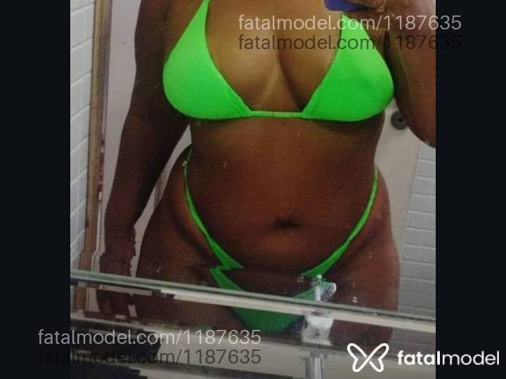 Acompanhante mulher com cabelo castanho de olhos castanhos - Karol