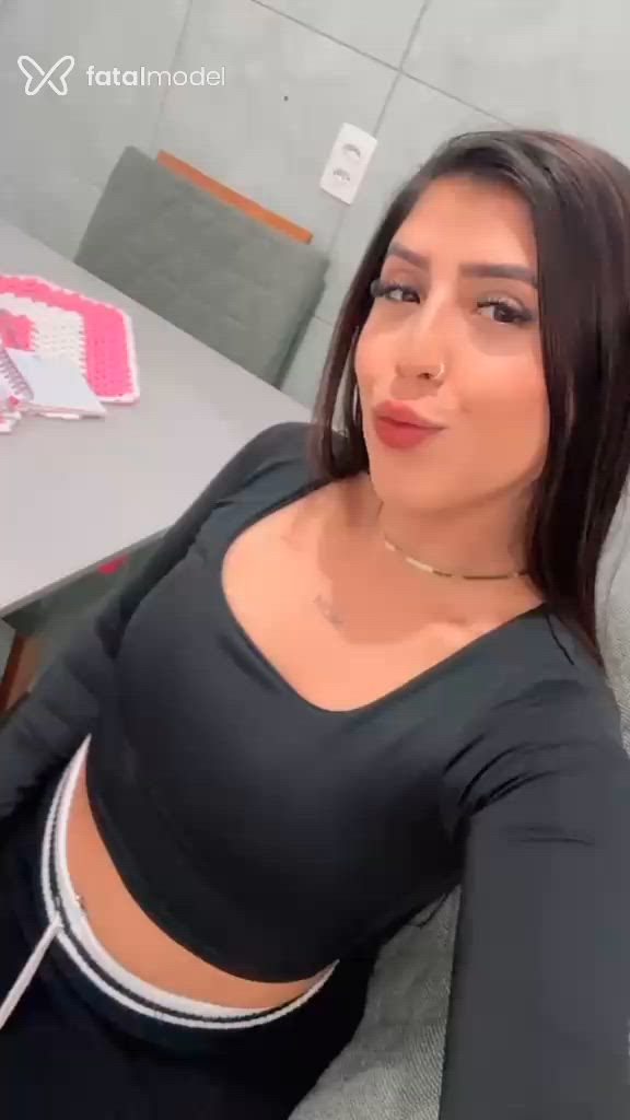 Acompanhante mulher com cabelo castanho de olhos castanhos - Milena Acompanhante mulher com cabelo castanho de olhos castanhos - Milena