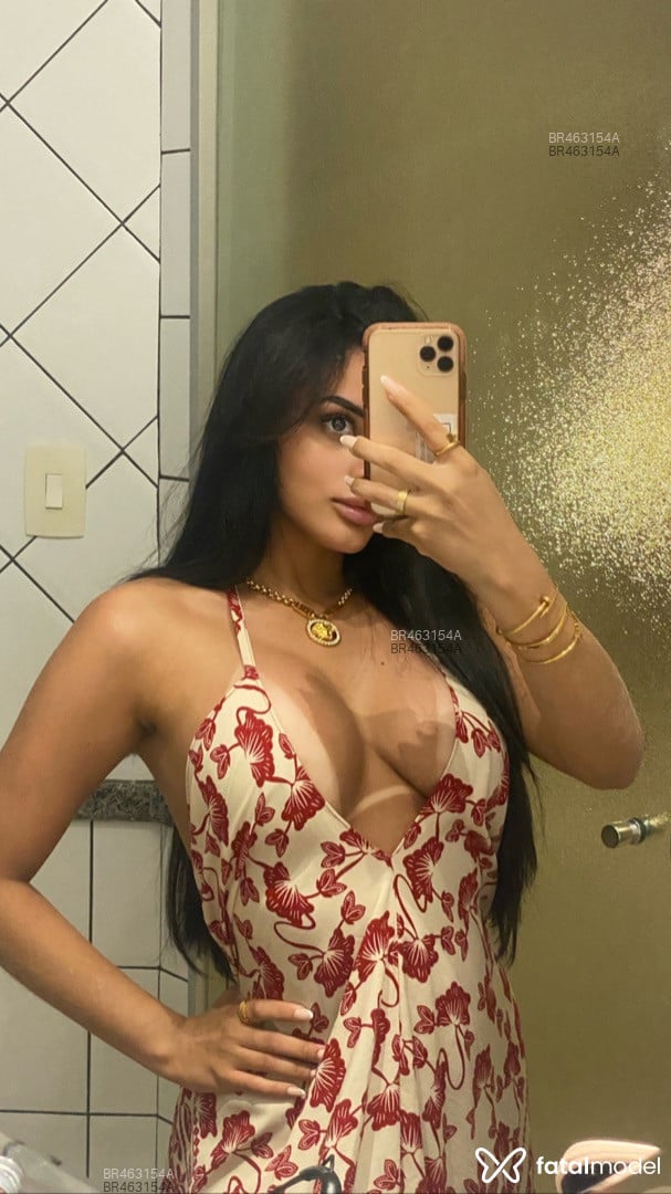 Acompanhante mulher morena (o) de olhos castanhos em Maringá - Thalia Gudinne