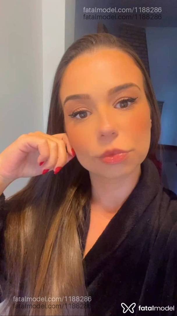 Acompanhante mulher com cabelo castanho de olhos castanhos em Marau - Jadi Souza