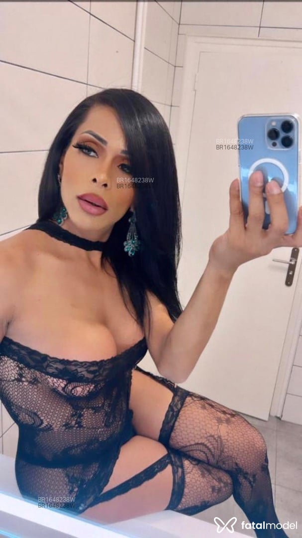 Acompanhante mulher trans com cabelo castanho de olhos pretos em Passo Fundo - Renatinhaaa