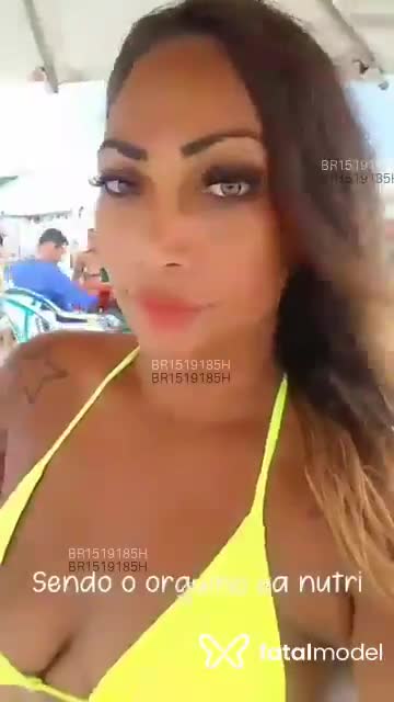Acompanhante travesti loira (o) de olhos verdes em Volta Redonda - Morena