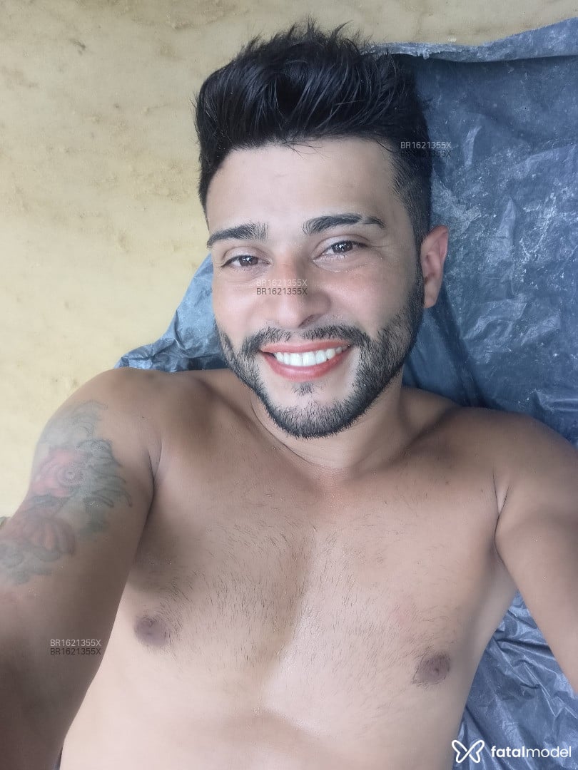 Acompanhante homem morena (o) de olhos castanhos em Ubatuba - Prado