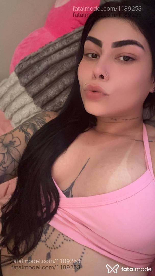 Acompanhante mulher morena (o) de olhos castanhos - Letícia Belmont