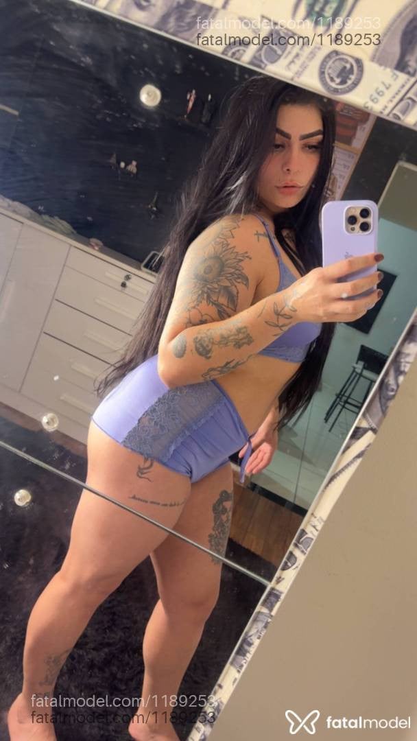Acompanhante mulher morena (o) de olhos castanhos - Letícia Belmont