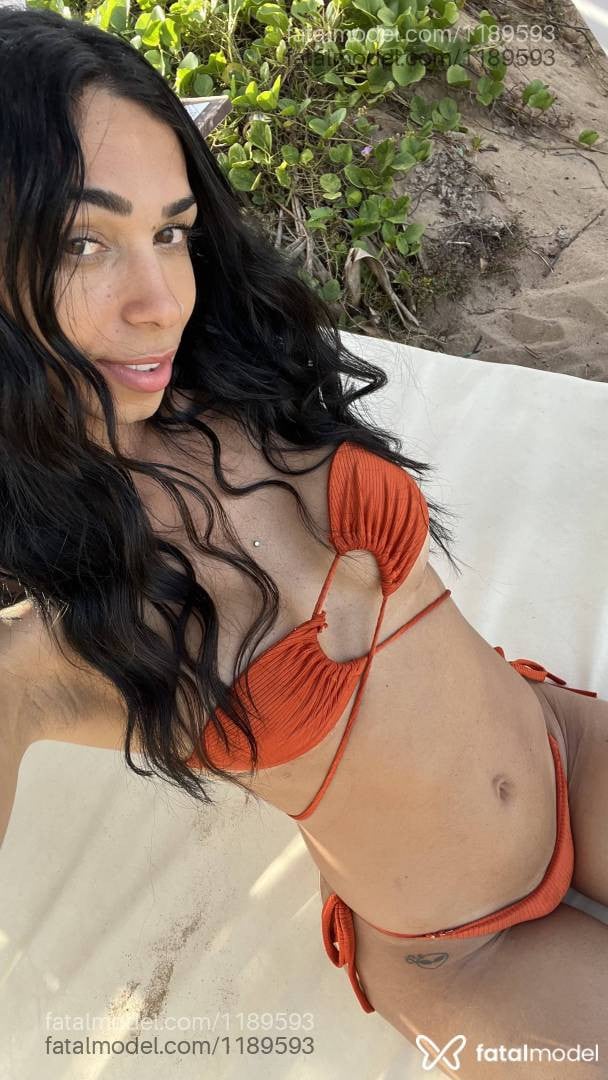 Acompanhante mulher trans morena (o) de olhos mel - CAMILLA