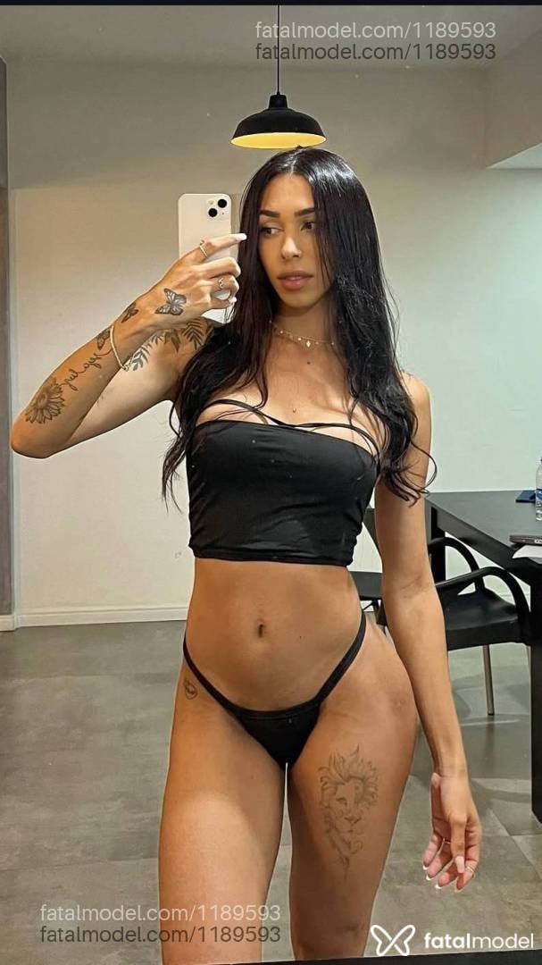 Acompanhante mulher trans morena (o) de olhos mel - CAMILLA