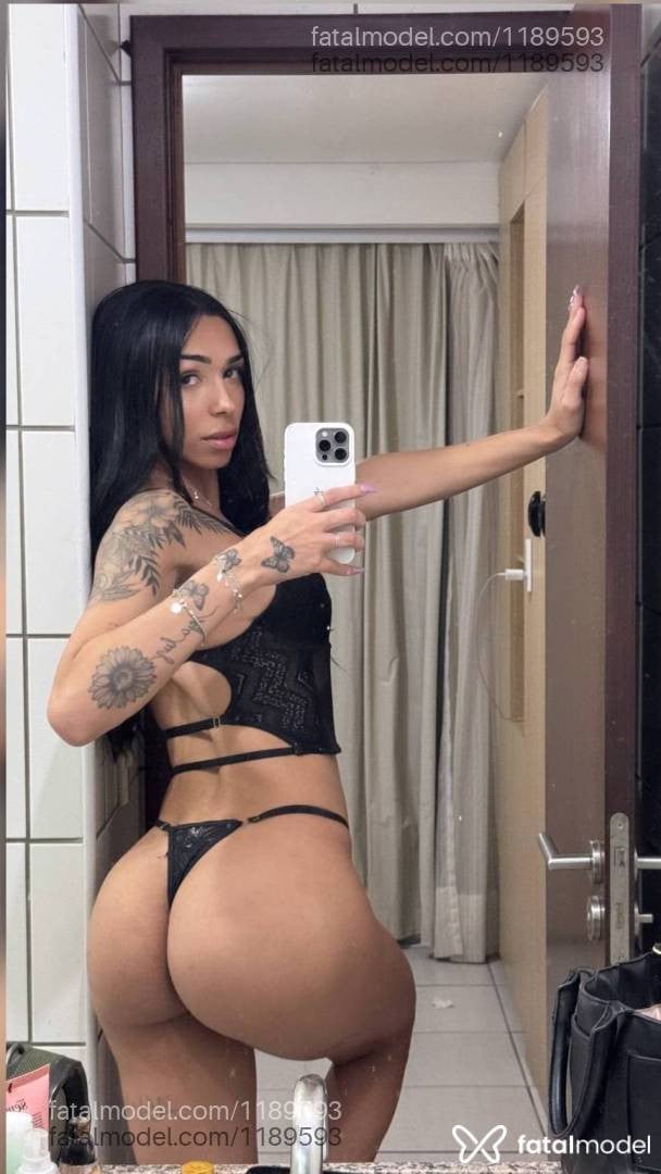 Acompanhante mulher trans morena (o) de olhos mel em Itaperuna Acompanhante mulher trans morena (o) de olhos mel em Itaperuna - CAMILLA