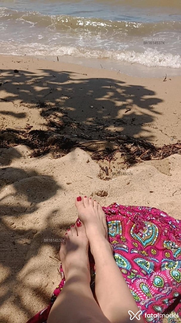 Acompanhante mulher loira (o) de olhos mel em Itapema - Melissa