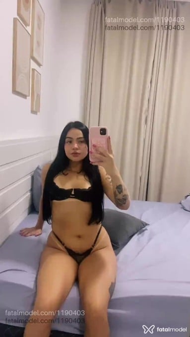 Acompanhante mulher morena (o) de olhos castanhos em Rio do Sul - Livia Sallow