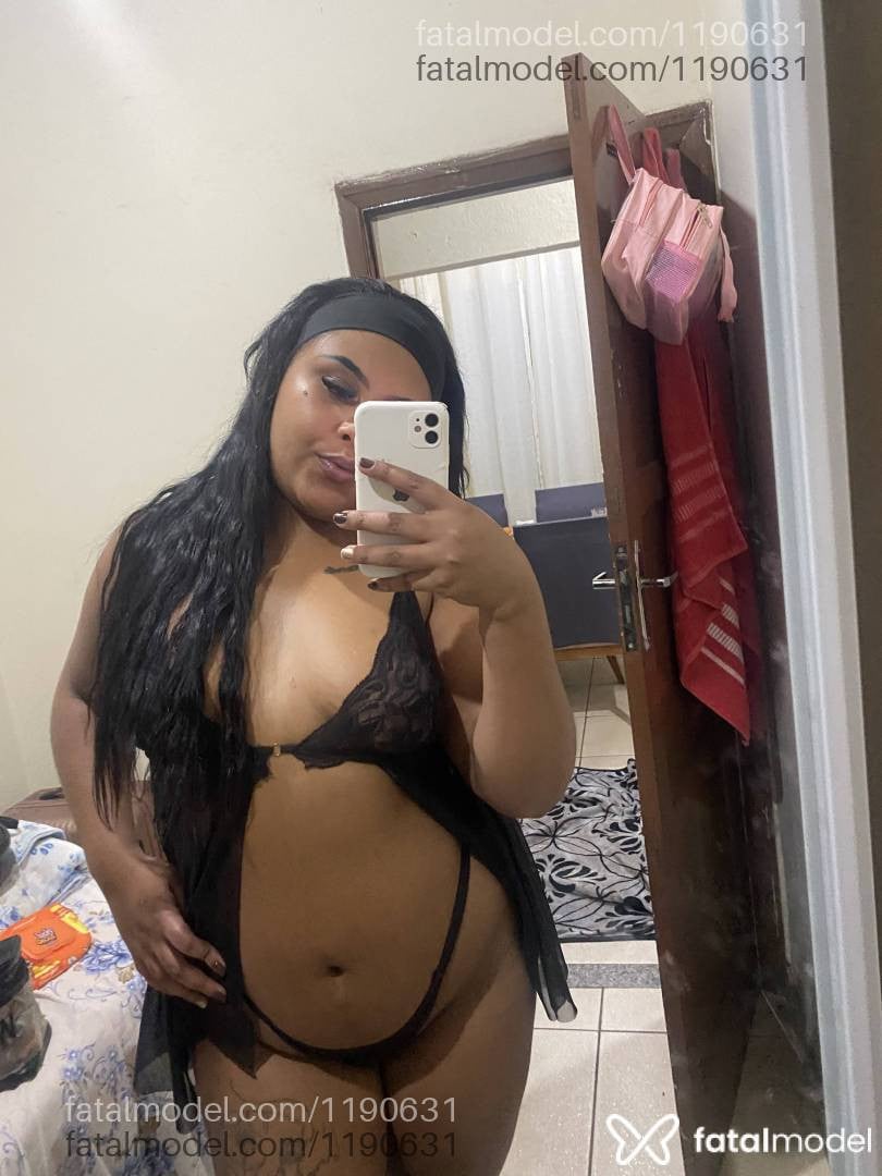 Acompanhante mulher morena (o) de olhos castanhos - Pérola Bittencourt