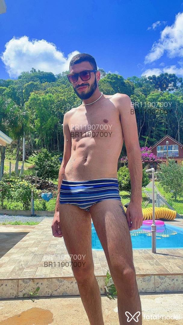 Acompanhante homem com cabelo castanho de olhos castanhos em Curitiba - Kauahn