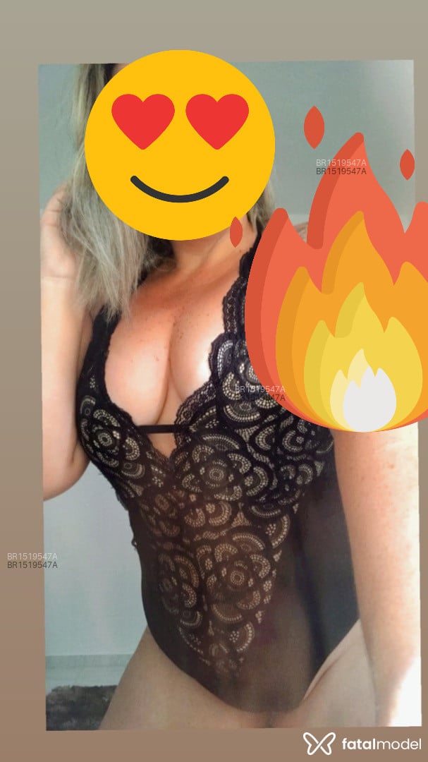 Acompanhante mulher loira (o) de olhos castanhos em São José dos Campos Acompanhante mulher loira (o) de olhos castanhos em São José dos Campos - Priscila Borges