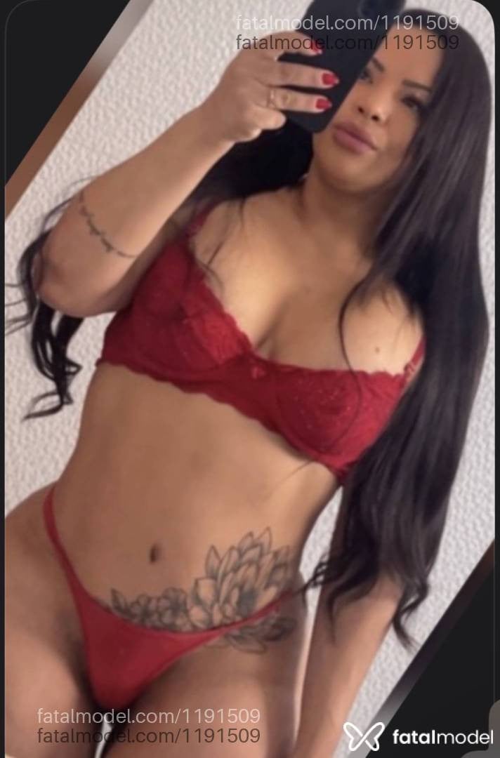 Acompanhante mulher com cabelo castanho de olhos castanhos - Paola oliveira
