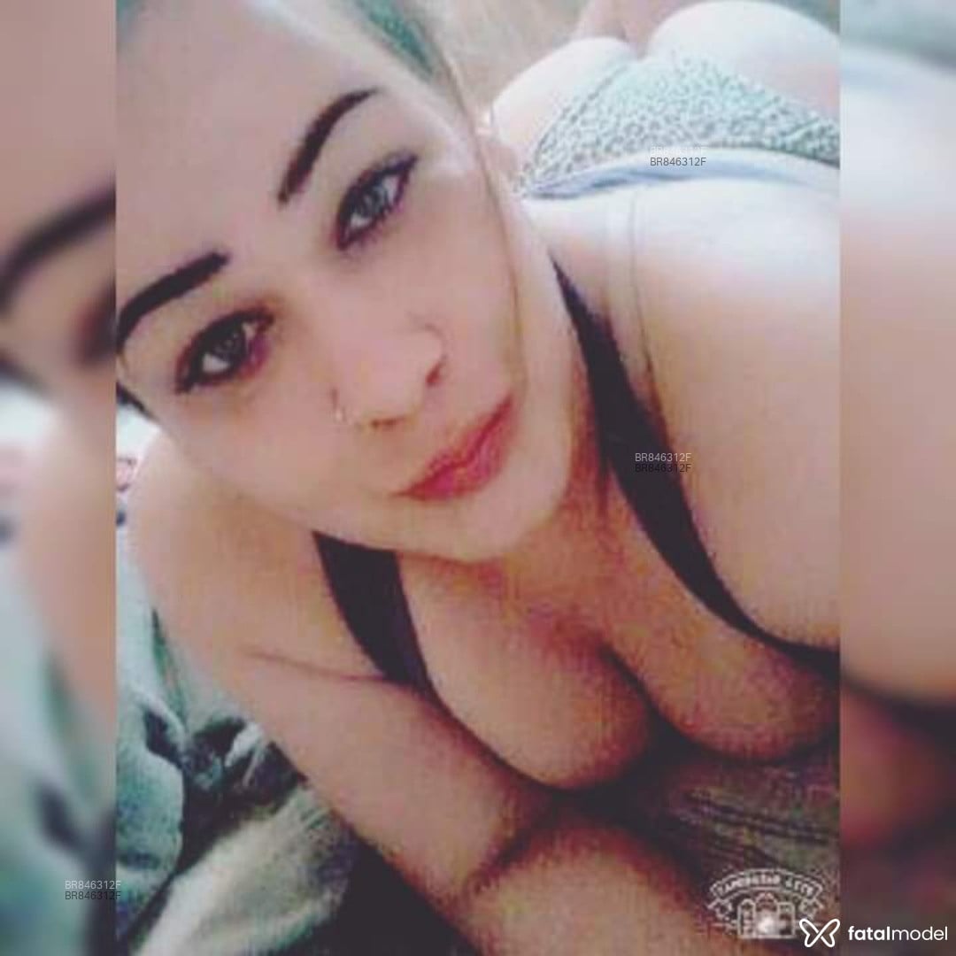 Acompanhante travesti morena (o) de olhos verdes em Birigui Acompanhante travesti morena (o) de olhos verdes em Birigui - Roberta Rodrigues