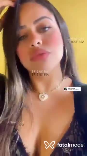 Acompanhante mulher morena (o) de olhos verdes - Brenda evolk Acompanhante mulher morena (o) de olhos verdes - Brenda evolk