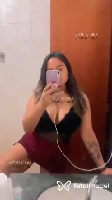 Acompanhante mulher morena (o) de olhos verdes - Brenda evolk Acompanhante mulher morena (o) de olhos verdes - Brenda evolk