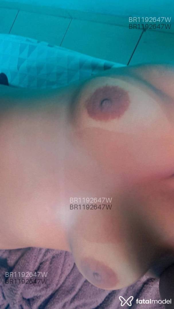 Acompanhante mulher com cabelo castanho de olhos castanhos em Ubá - Alice castro