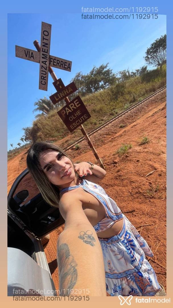 Acompanhante mulher trans loira (o) de olhos cinza em Uruaçu - Heloísa